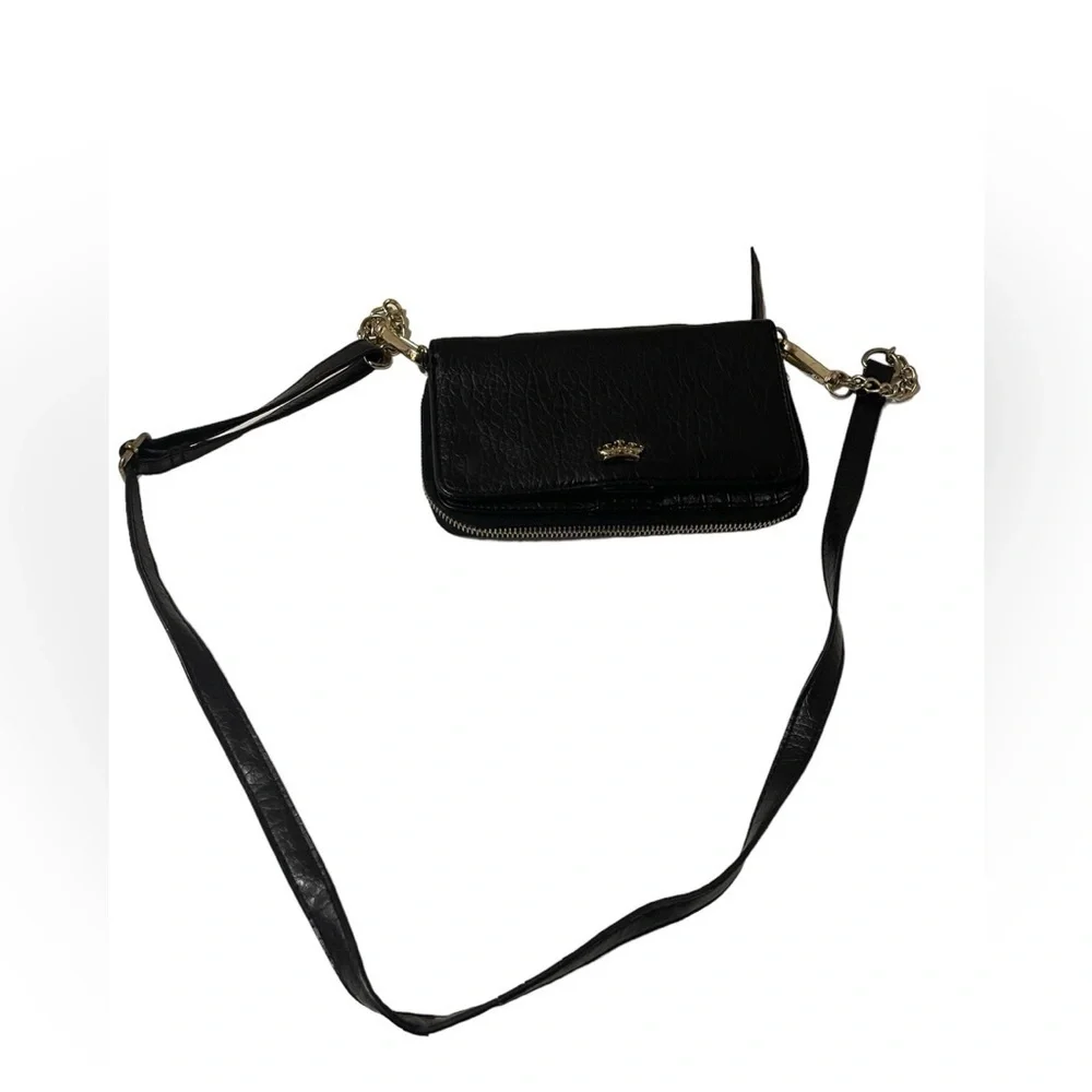 JUICY COUTURE • WALLETS AND CARDHOLDERS. Beautiful wallet with big logo in top